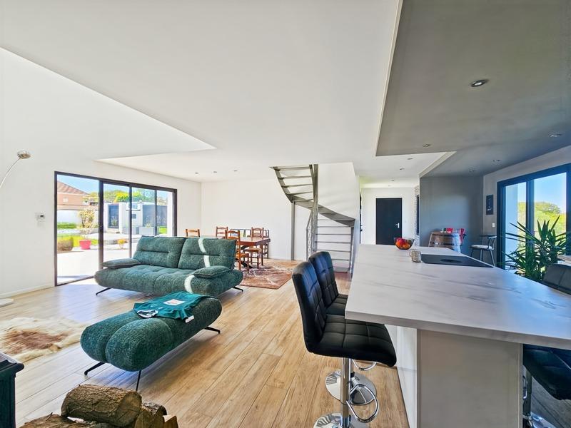 Maison - 149 m² - 5 pièces