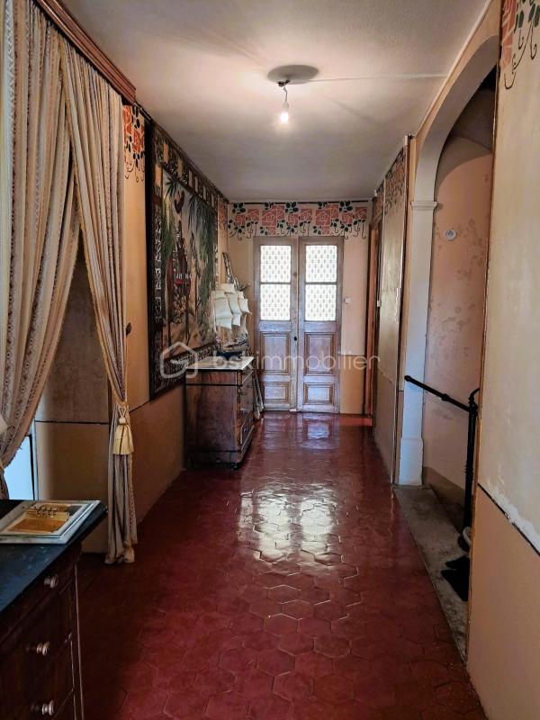 Demeure - 306 m² - 11 pièces