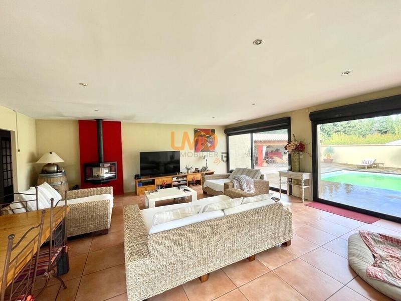 Propriété - 155 m² - 5 pièces