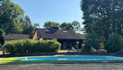 Maison - 350 m² - 9 pièces