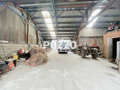 Local d'activité / Entrepôt - 1 200 m²