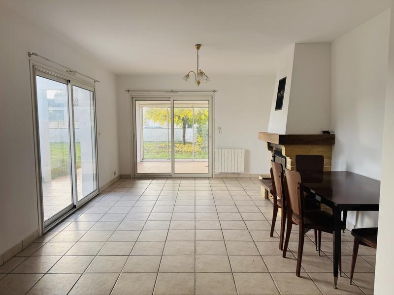 Maison traditionnelle - 85 m² - 3 pièces