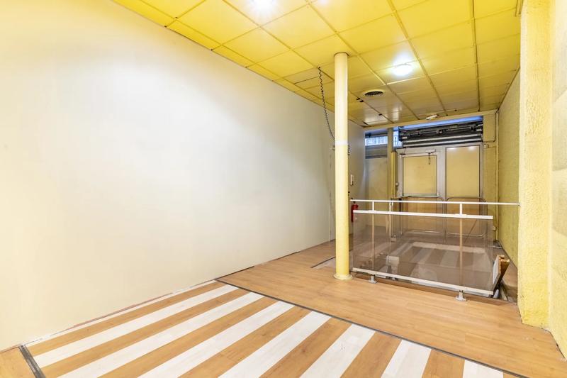 Local commercial - 220 m²