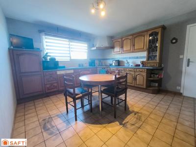 Maison - 123 m² - 8 pièces