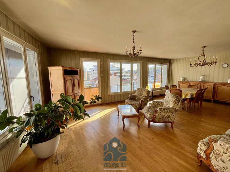 Appartement - 143 m² - 5 pièces