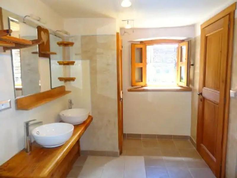 Maison - 350 m² - 11 pièces