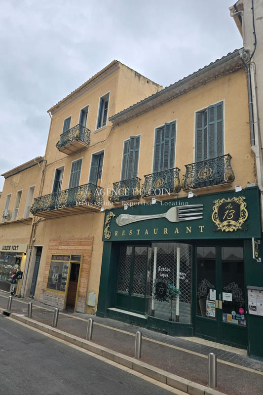 Maison - 300 m² - 14 pièces