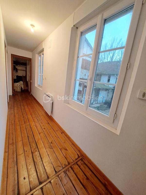 Maison - 310 m² - 11 pièces