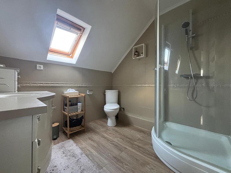 Maison - 96 m² - 5 pièces