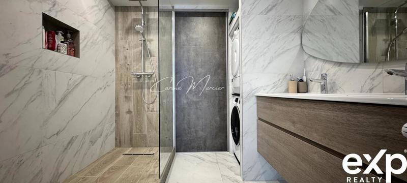 Maison - 212 m² - 8 pièces