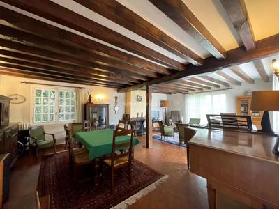 Maison - 190 m² - 8 pièces