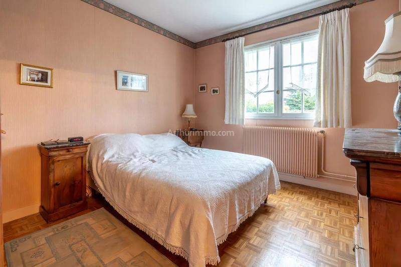 Maison - 210 m² - 9 pièces