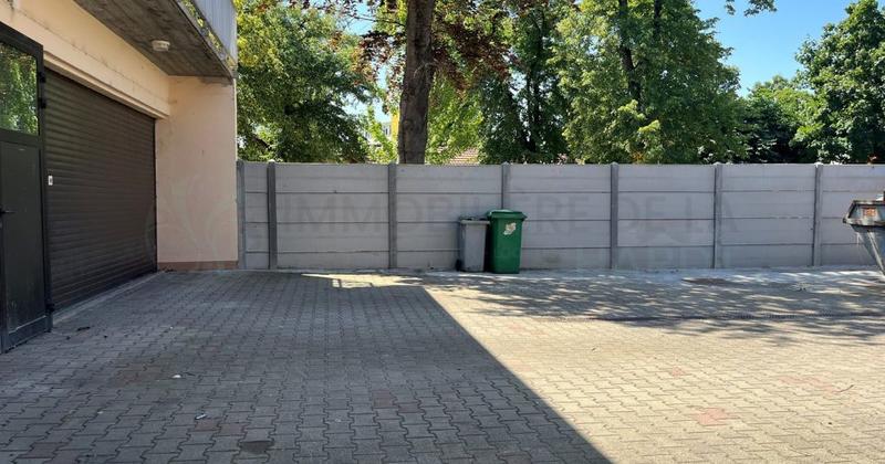 Local commercial - 324 m²