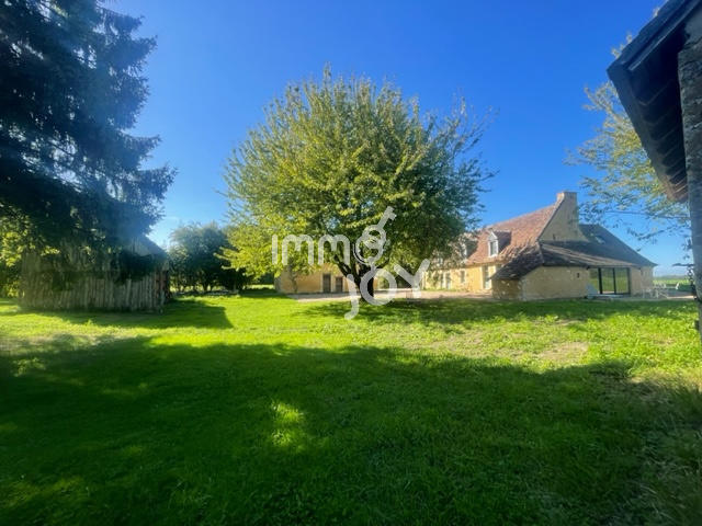 Maison - 180 m² - 6 pièces