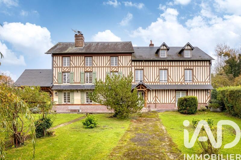 Maison - 441 m² - 12 pièces