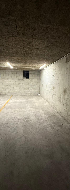 Parking / Garage - 12 m²
