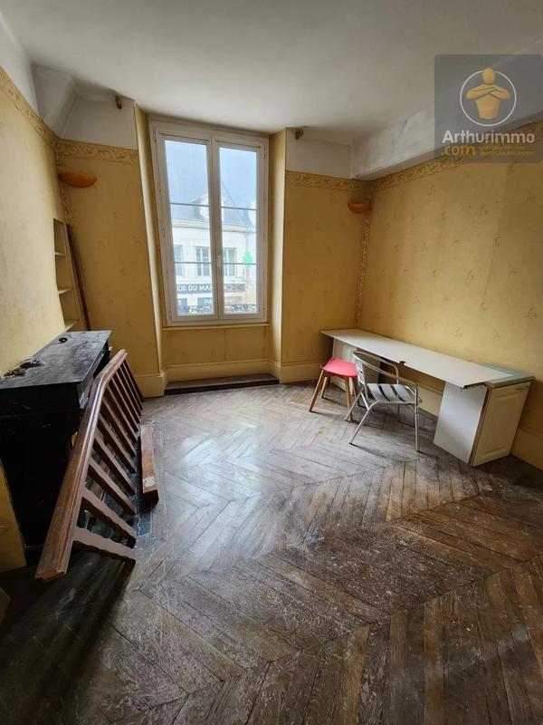 Immeuble mixte - 205 m² - 10 pièces