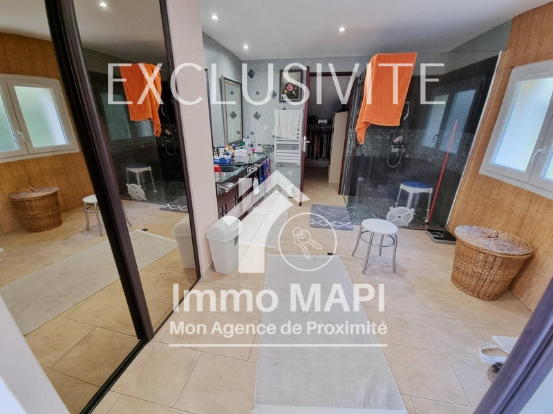Maison - 185 m² - 5 pièces