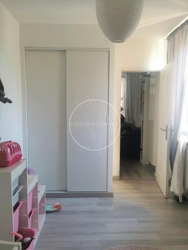 Appartement - 80 m² - 5 pièces