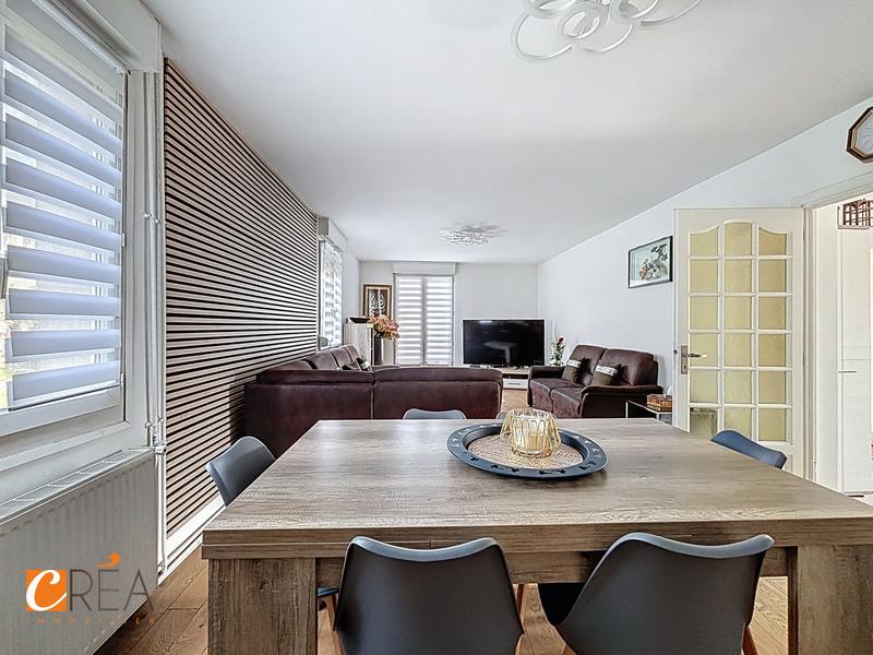 Maison - 220 m² - 12 pièces