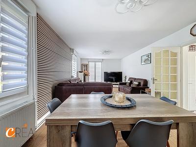 Maison - 220 m² - 12 pièces