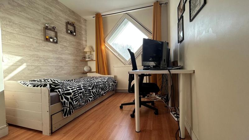 Pavillon - 100 m² - 5 pièces