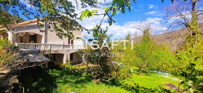 Maison - 136 m² - 8 pièces