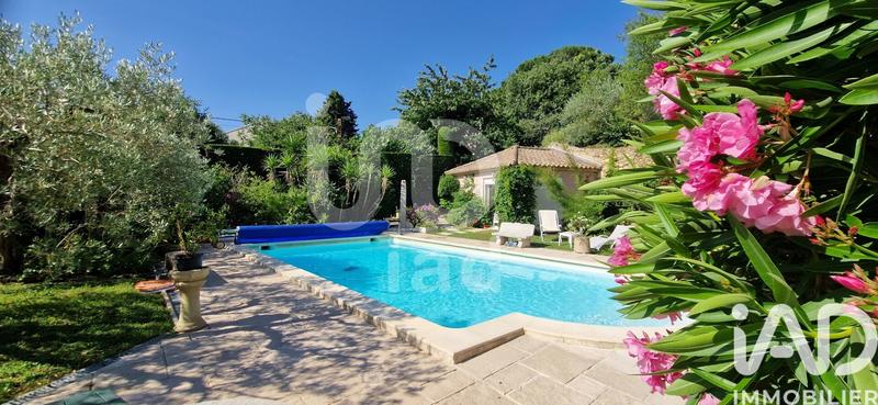 Maison - 205 m² - 6 pièces