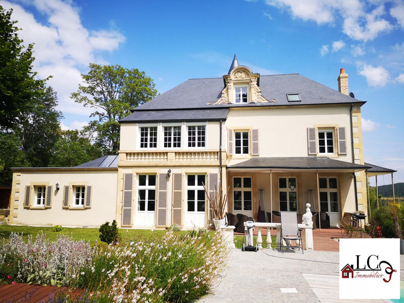 Manoir - 381 m² - 9 pièces