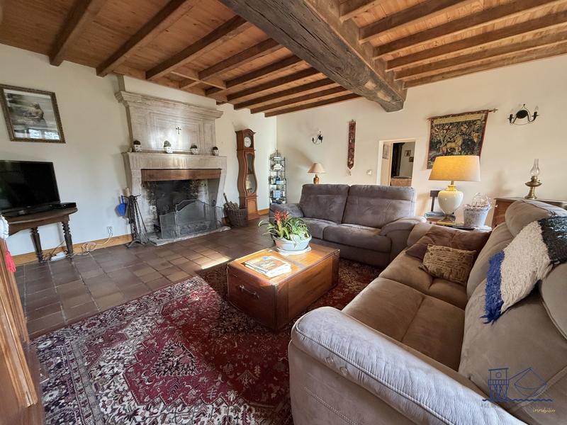 Maison ancienne - 225 m² - 8 pièces