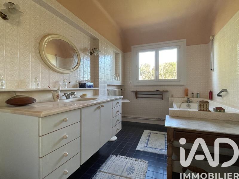 Maison - 187 m² - 8 pièces