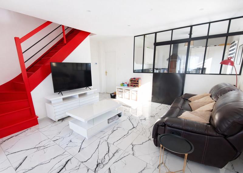 Maison - 94 m² - 5 pièces