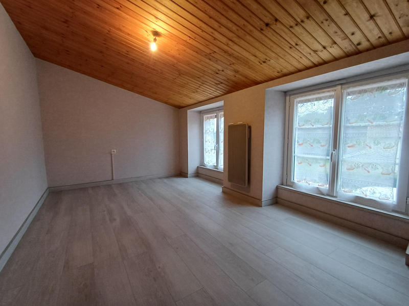 Maison - 93 m² - 5 pièces