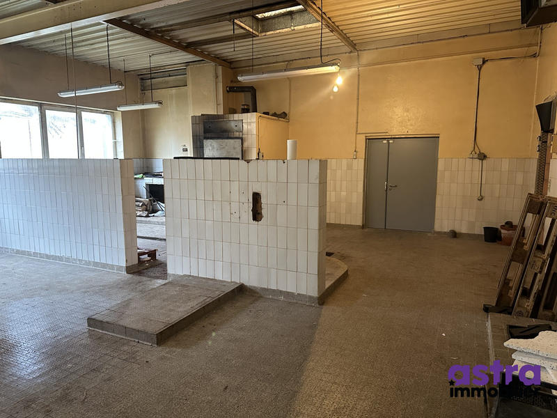 Local commercial - 480 m² - 8 pièces