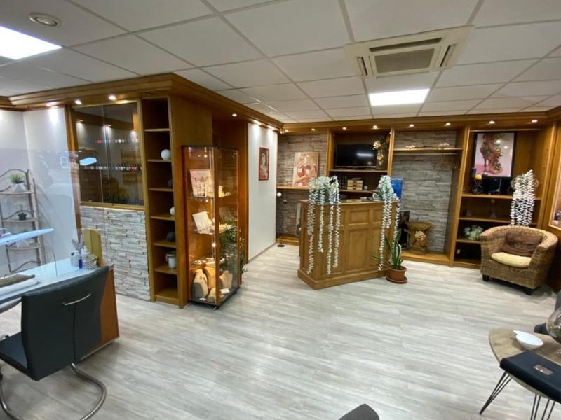 Fonds de commerce - Magasins - 108 m²