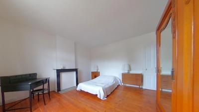 Propriété - 184 m² - 8 pièces