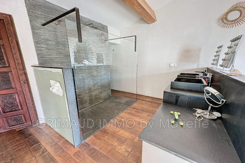 Villa - 360 m² - 9 pièces