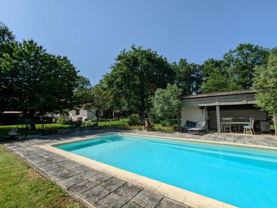 Maison - 180 m² - 6 pièces