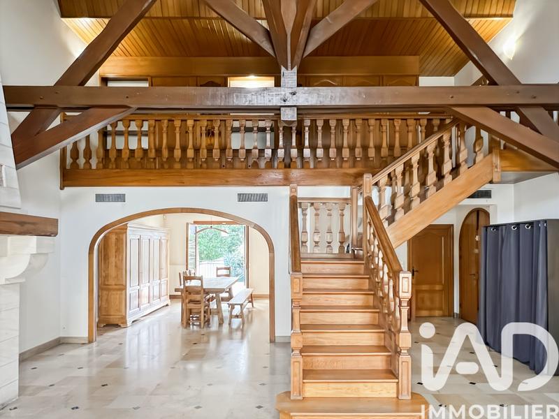 Maison - 195 m² - 6 pièces