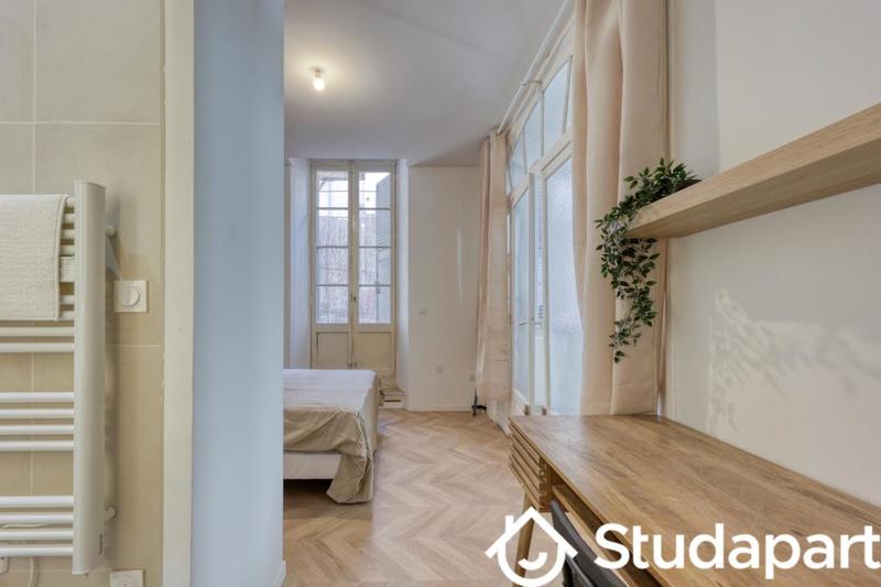 Chambre - 9 m² - 1 pièce