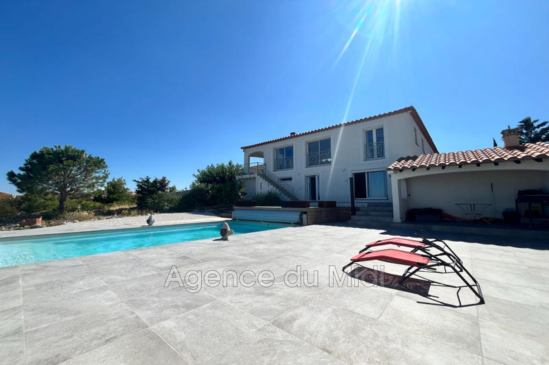 Maison - 212 m² - 6 pièces