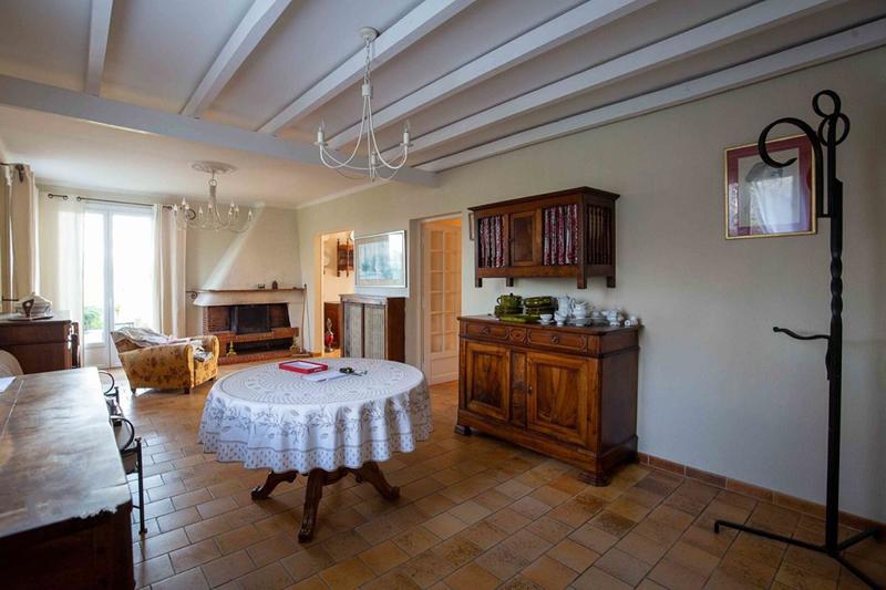 Maison - 280 m² - 9 pièces