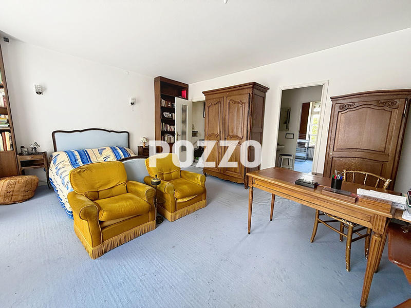 Maison - 157 m² - 8 pièces