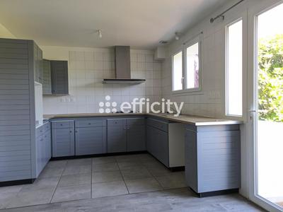 Appartement - 143 m² - 5 pièces