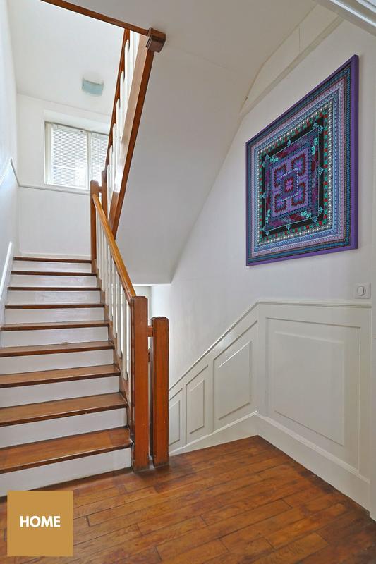 Maison - 270 m² - 9 pièces