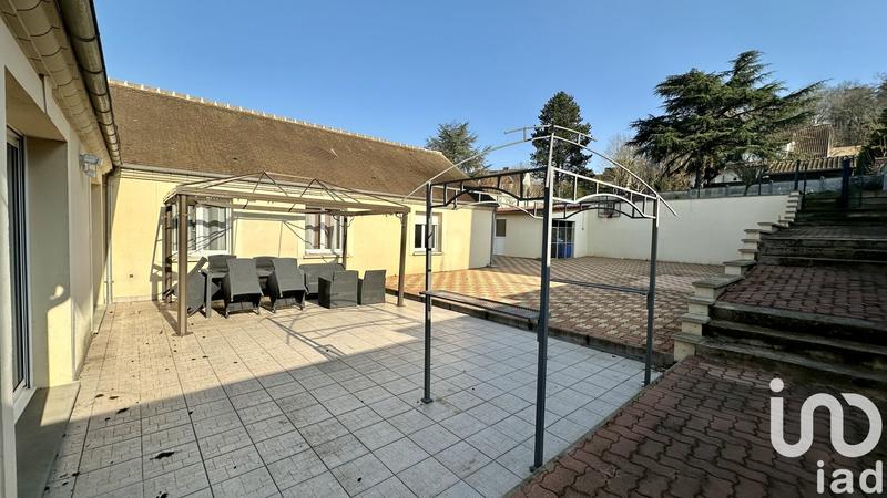 Maison - 228 m² - 8 pièces