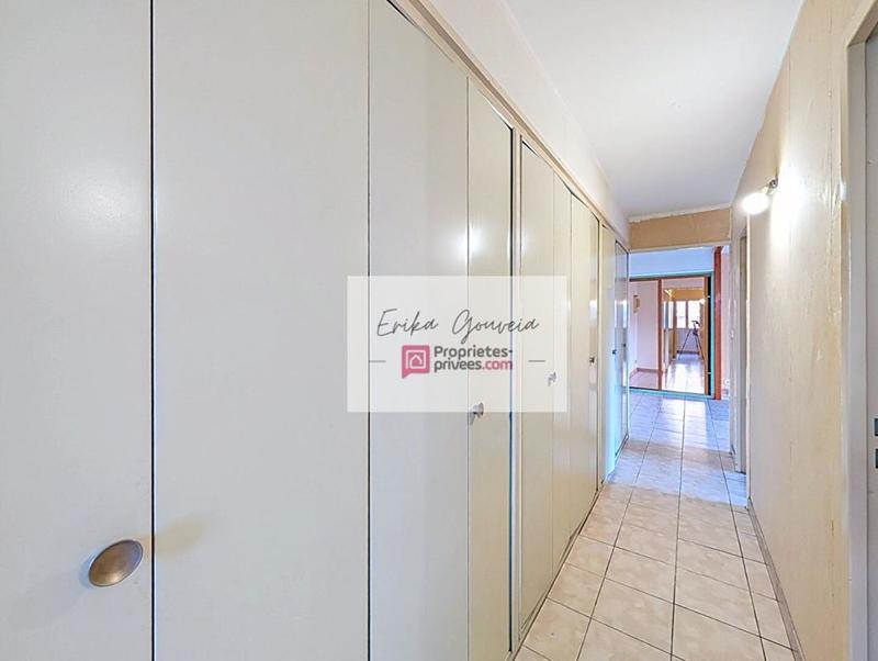 Appartement - 80 m² - 4 pièces