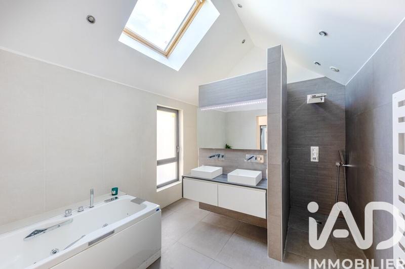 Maison de maîtres - 220 m² - 6 pièces