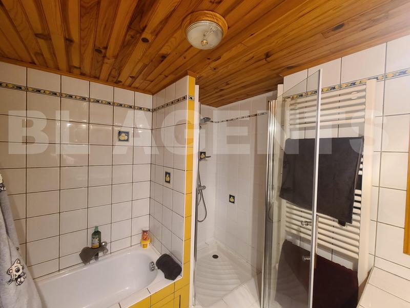 Maison ancienne - 238 m² - 8 pièces