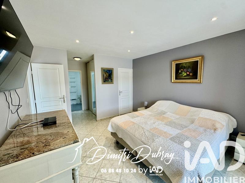 Maison - 182 m² - 6 pièces